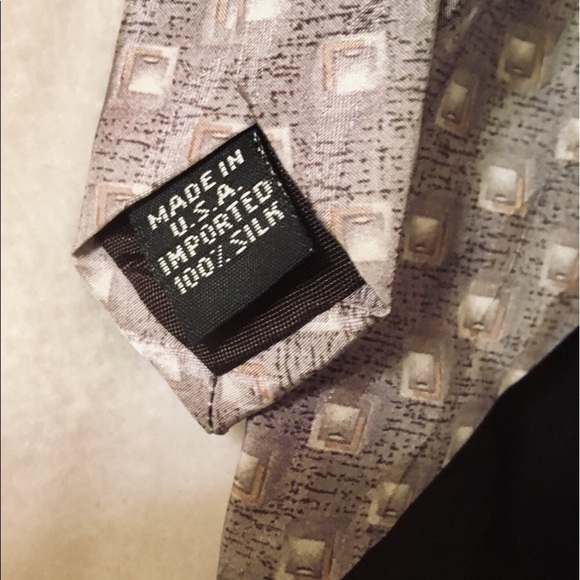 100% silk tie - Picture 3 of 3